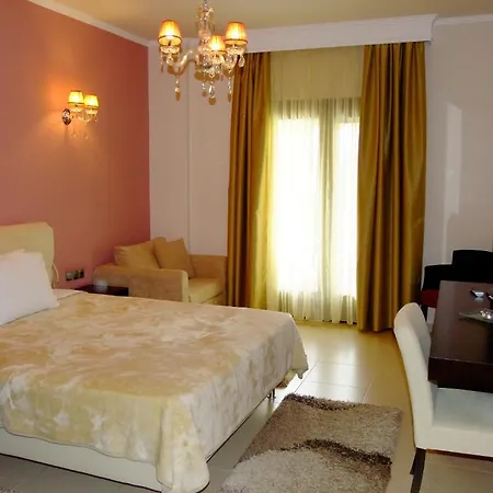 Ξενοδοχείο Faraggi Συμβολή