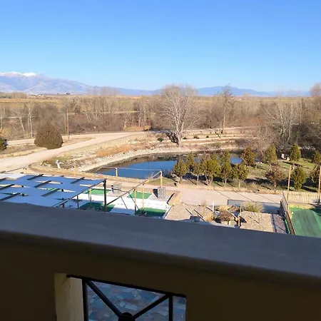 Ξενοδοχείο Faraggi Συμβολή